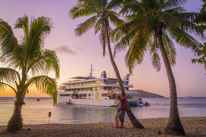 Blue Lagoon Cruises - Wanderer Cruise - 4 Night - Back to Denarau: Breakfast Onboard and an Isa Lei Farewell