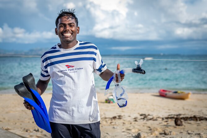 Captain Cook Cruises Fiji - Island and Reef Day Cruise - Lunch, drinks, and afternoon tea: why the food service is a big part of the value