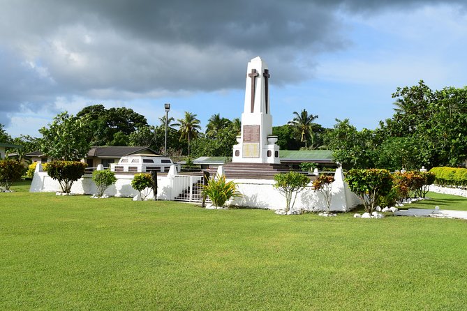Discover Nadi - Garden of the Sleeping Giant: orchids, Raymond Burr, and a cool break