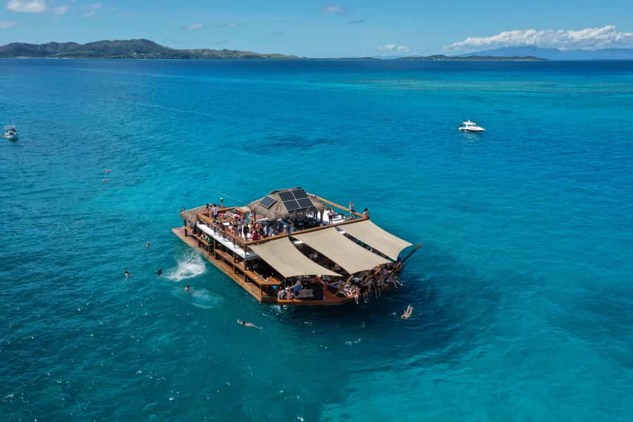 Fiji: Cloud 9 Floating Bar and Pizzeria Day Trip - Who should book Cloud 9, and who should consider another plan