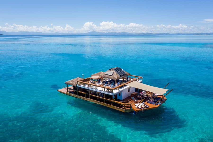 Fiji: Cloud 9 Floating Bar and Pizzeria Day Trip - Port Denarau Marina to the Mamanuca Islands: the ride matters