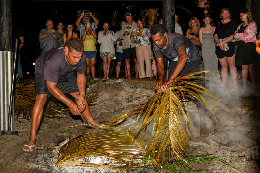 Fiji: Sunset Cruise with Dinner and Fire Show - Who this Fiji sunset cruise suits best
