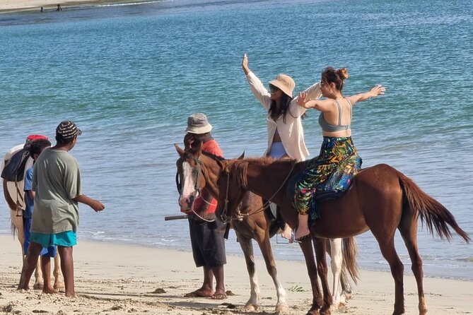 Fijian pottery crafting Village Experience & Natadola Beach Tour - A Kava Ceremony Welcome, Then Veisabasaba Village Time