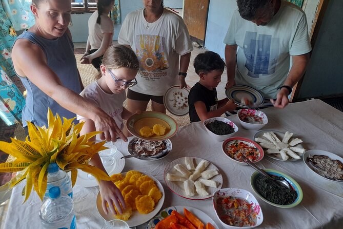 Private Experience of the Authentic Lifestyle of People In Fiji - Fruits and vegetable market: tastings with a seasonal mindset