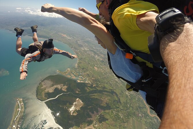 Skydive Fiji Legend 13000ft Tandem Jump (60 seconds free fall) - What I’d Watch Out For: Fitness, Weight, and Kids