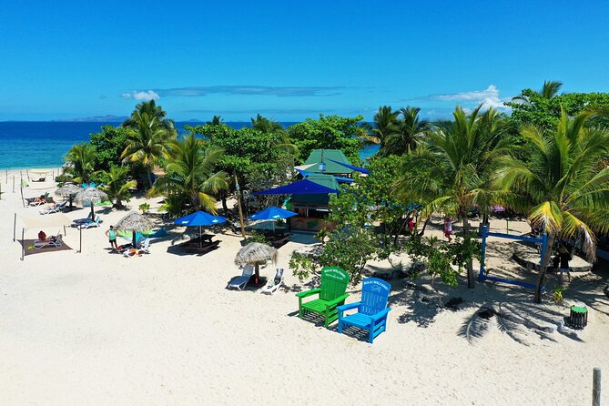South Sea Island Combo Trip with Lunch & Drinks - Lunch on the island: BBQ food, local entertainment, and drinks included