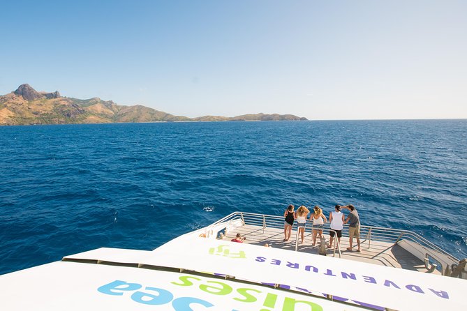 Yasawa Wanderer Package 8 Days| 7 Nights - All Activities Included - Getting There: Coach Pickups and Port Denarau Transfers